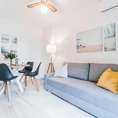 Lovely 2 Bedroom W/ Large Garden + Pools Benalmadena